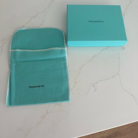 Tiffany & Co. flannel dust bag with box - Picture 5 of 5